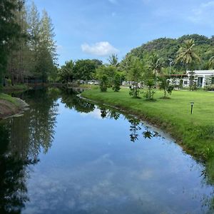 Tarn Villa Krabi